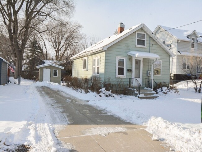 Building Photo - 1 Bed, 1 Bath Home for Rent – Near Mayo Clinic & Downtown