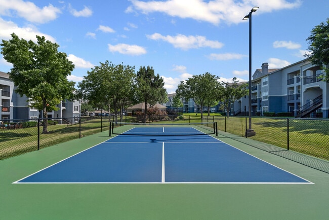 Benton Pointe apartments — community photo