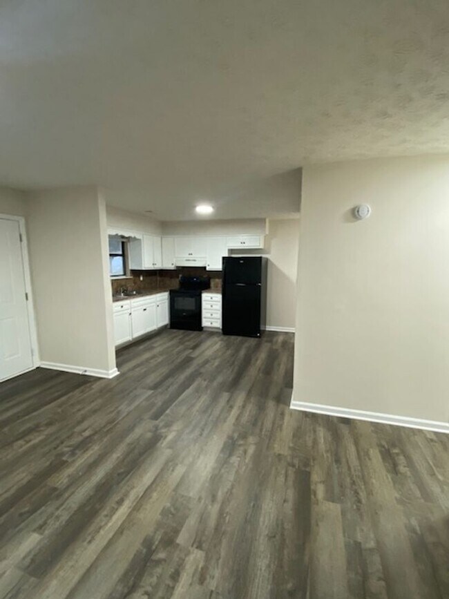 Photo - Quiet Living in the country.