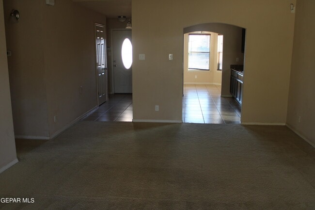 Photo - 14561 Jesus Almeida