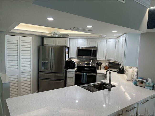 Photo - 8800 S Ocean Dr Unidad 1406PH Rental
