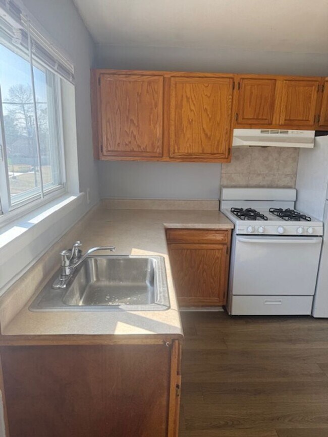 Photo - Absolutely Adorable two bedroom is move in ready! Unit 12 Pollux Circle E. -Apt 4