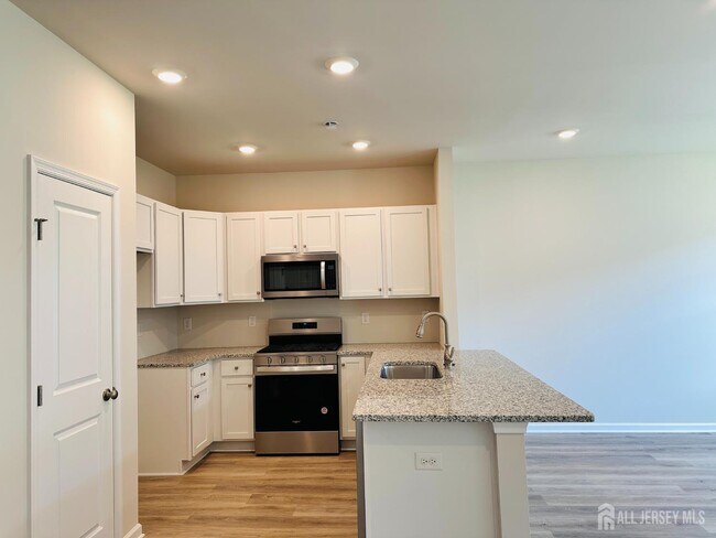 Photo - 8 Elenor Ln