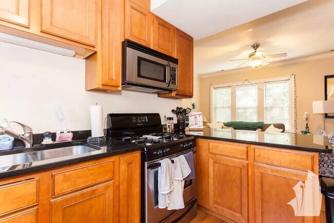 Photo - 1516 W Waveland Ave Unit 1