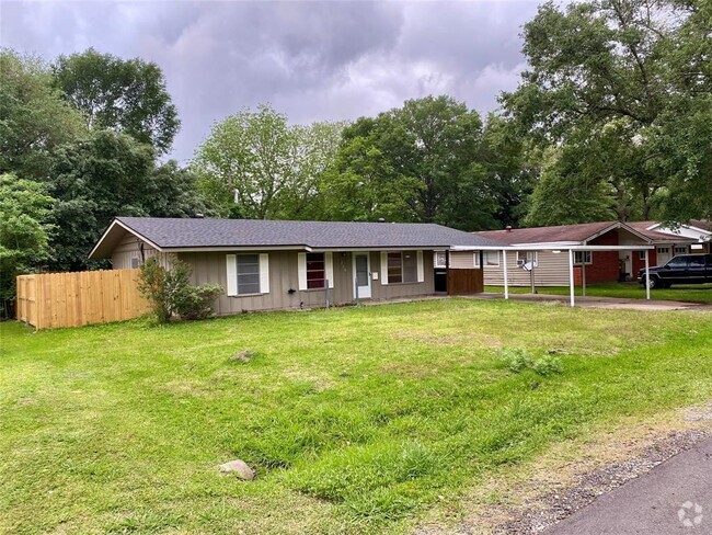 Building Photo - 260 Bradford Dr Rental