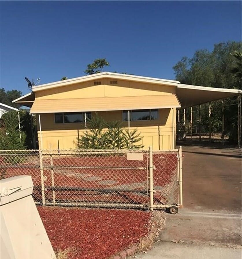 3 Bed / 2 Bath Manufactured Home in Hemet! - 3 Bed / 2 Bath Manufactured Home in Hemet!