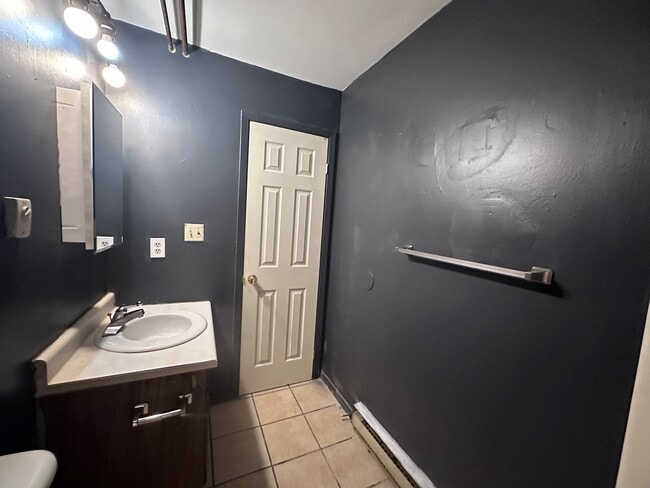 Photo - 504-3 Woodbury-