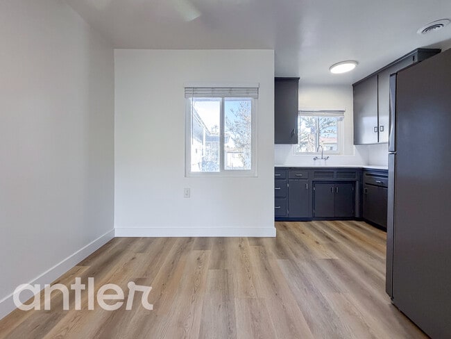 Photo - 4033 Palmwood Dr Unit 4