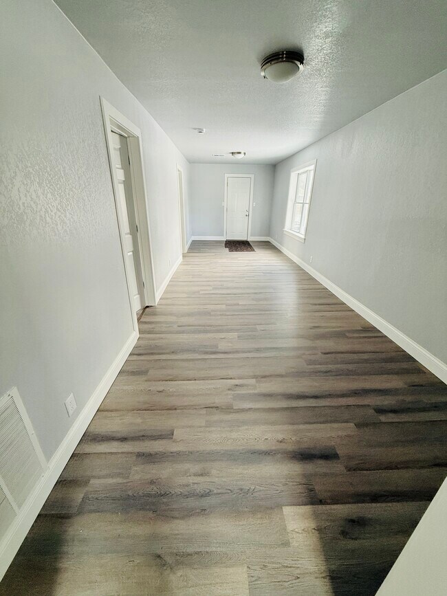 Photo - 1713 Maple St Unidad #2