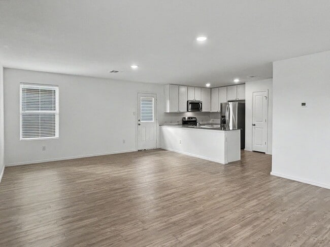 Photo - Comfortable 3-Bedroom/2-Bath in Growing Far Northwest