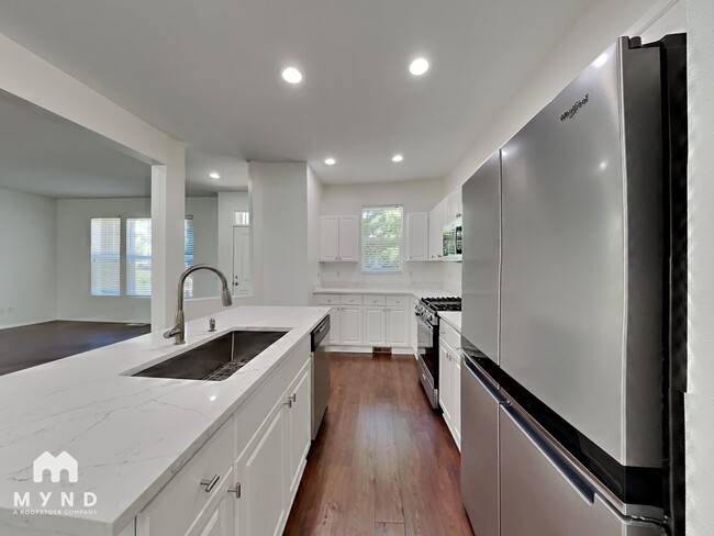 Photo - 17061 Parkside Way SE