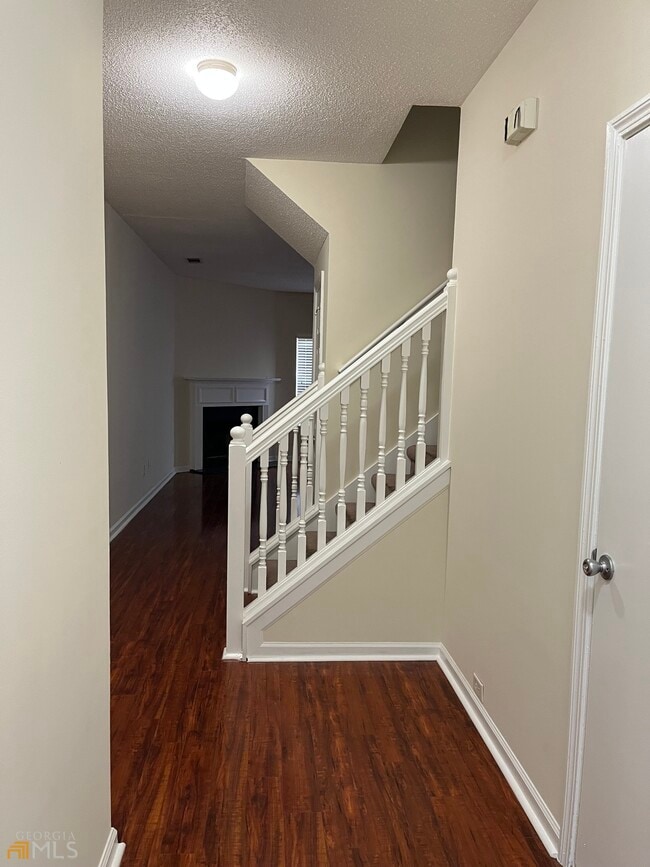 Photo - 166 Seabreeze Ct