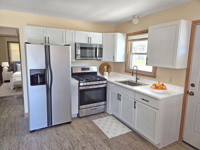 Photo - 1341 Sherburne Ave