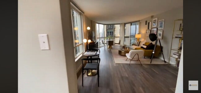 Building Photo - 40 E Delaware Pl Unit 12F