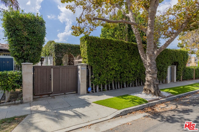 Photo - 6680 Drexel Ave