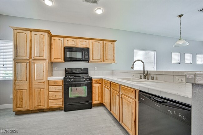 Photo - 705 Trixis Pl