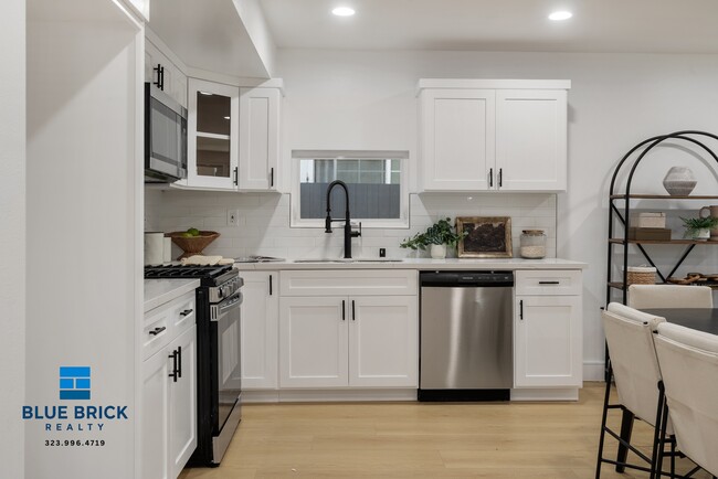 Photo - 2706 Cochran Ave