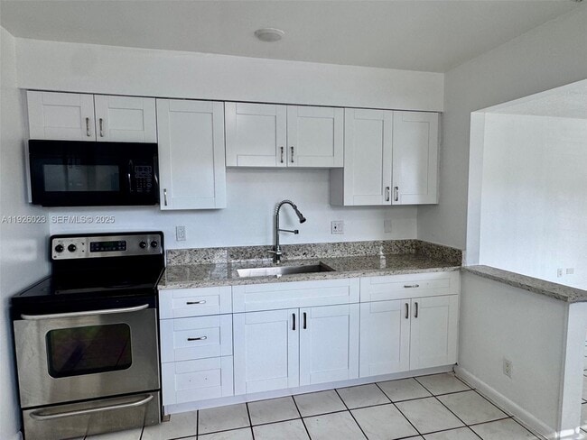 Photo - 718 SW 7th St Unit 718