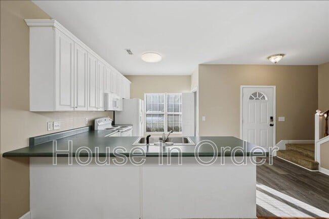 Photo - 48 Ridgestone Cir
