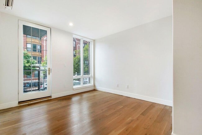 Photo - 96 Quincy St Unit 2