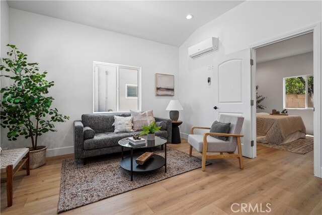 Photo - 432 W Ghent St Casa