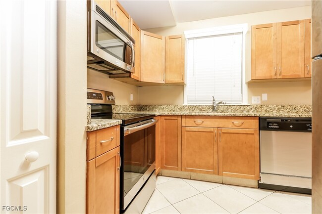 Photo - 425 NW 4th St