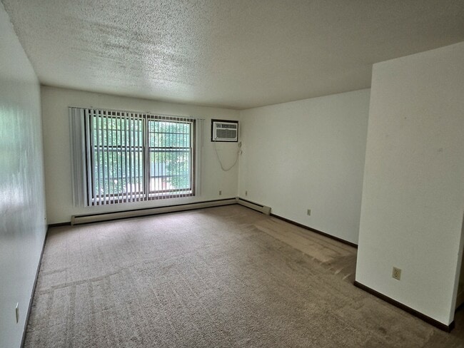 Photo - 650 Summit Dr Apartments Unit 12