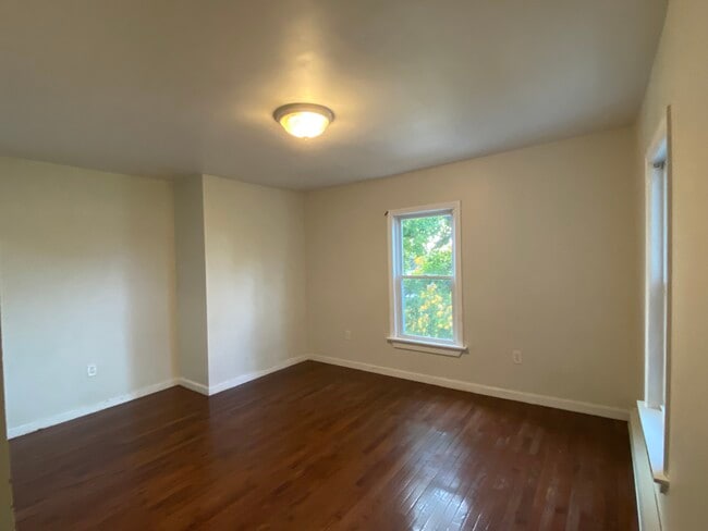 Building Photo - Clark Street Malden Unit 3