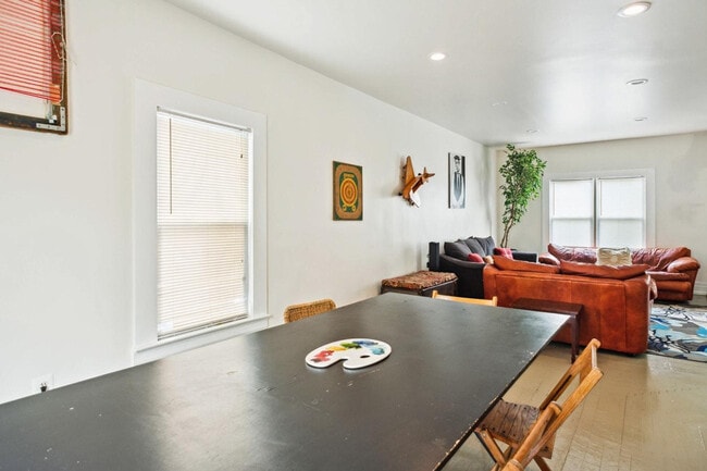 Photo - 285 Melbourne St Unidad ID1239357P