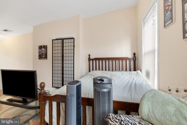 Photo - 1804 Fairmount Ave Unit 3