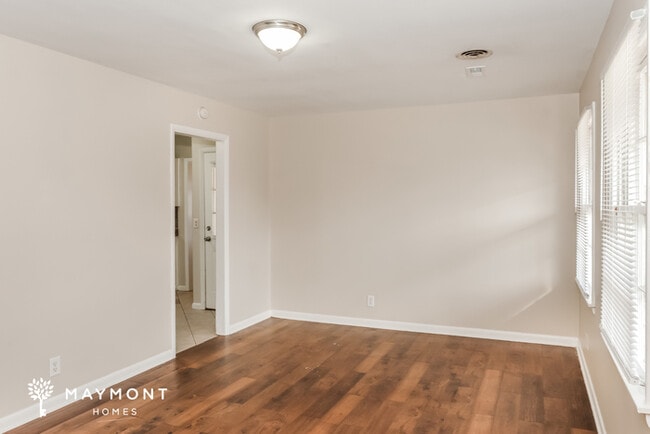 Photo - 2620 Bridge Rd NW