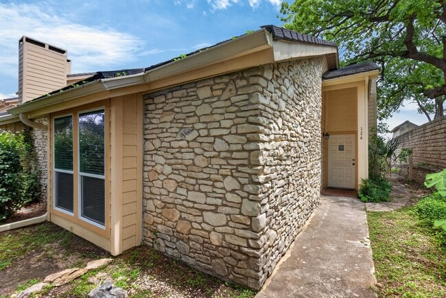 Photo - 1215 Hi Stirrup Unit 126