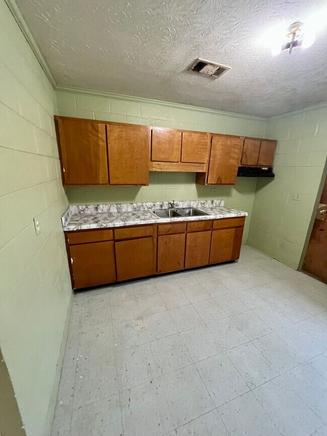 370 E Gordon Ave Unit A