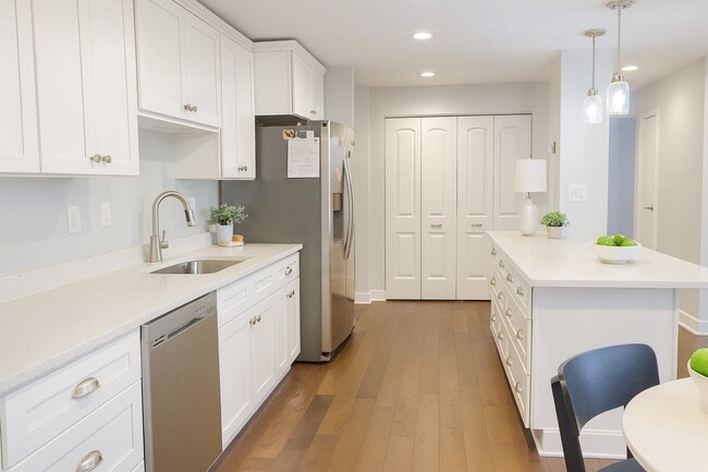 Photo - 1727 W Crystal Ln