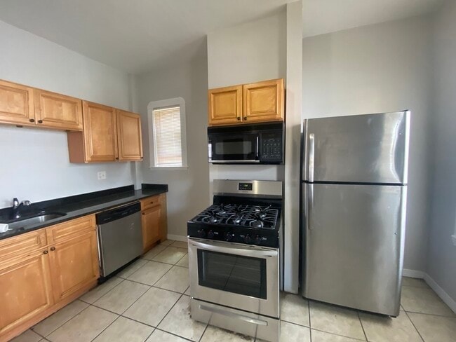 Building Photo - 34 Speedwell St Unit 2