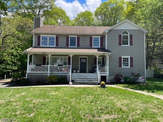 Photo - 16 Oak Ln