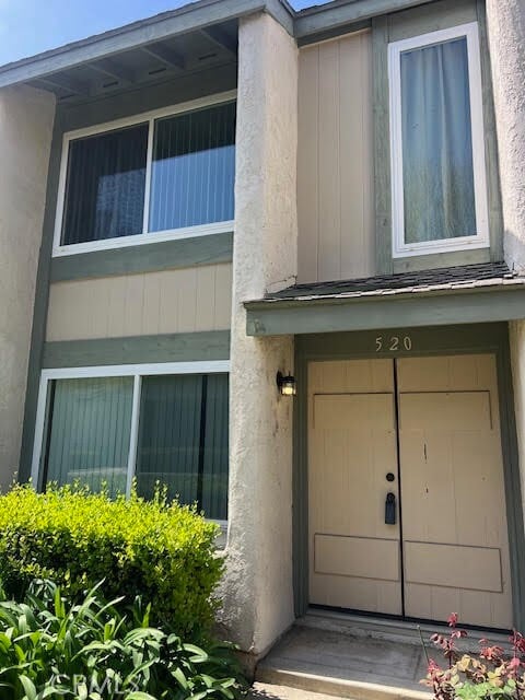 Photo - 520 Breezewood Ct