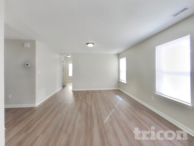 Photo - 1619 Prairieview Ln