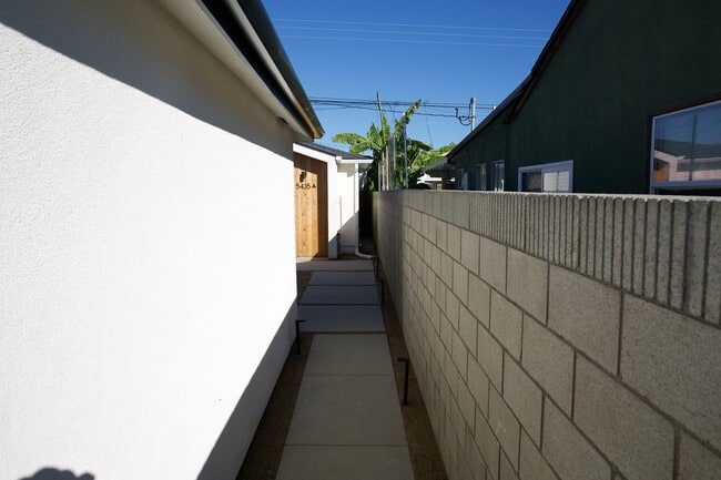 Photo - 5435 W 123rd Pl Unidad A