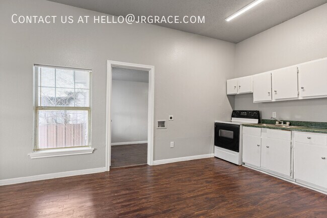 Photo - 1720 Webster Ave