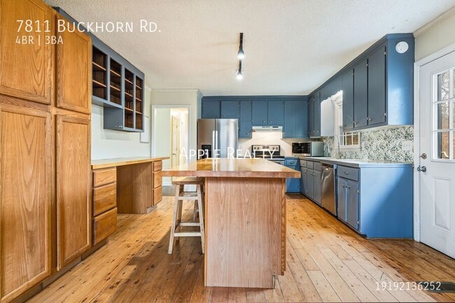 Photo - 7811 Buckhorn Rd