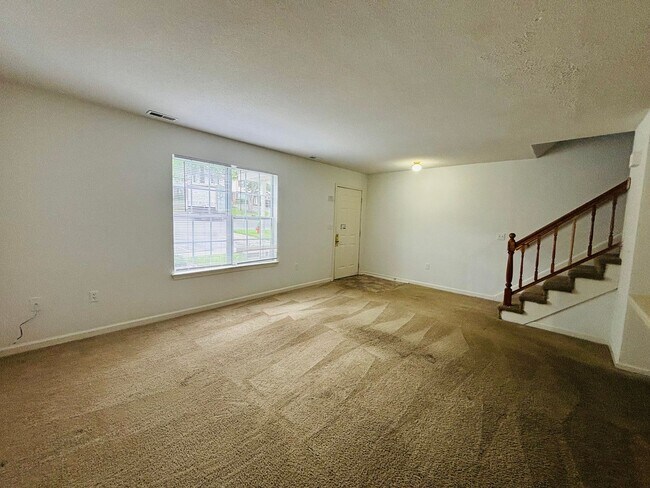 Photo - 850 Patrick Henry Dr