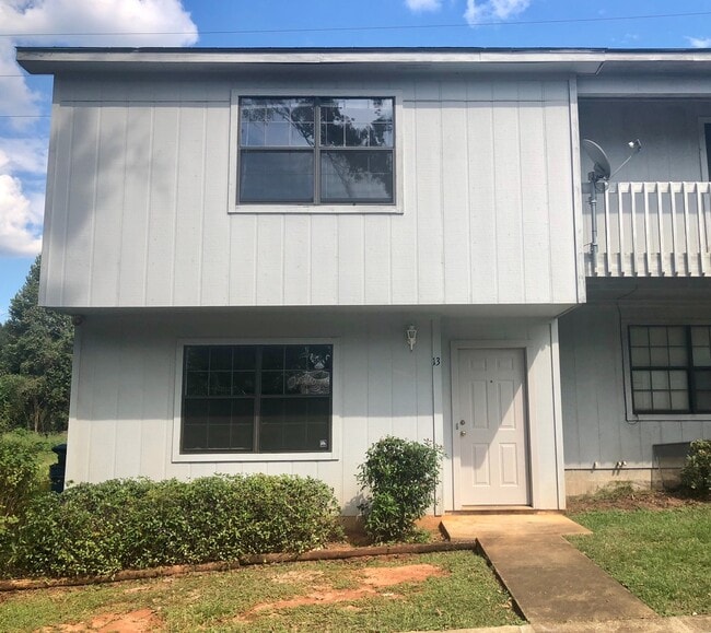 Building Photo - 2 BR 2.5 bath townhouse close to Troy University