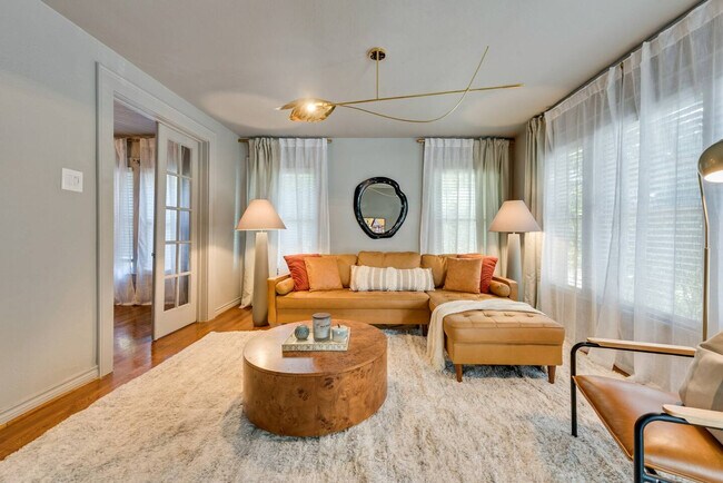 Building Photo - 5303 Eastside Ave Unit ID1309604P Rental