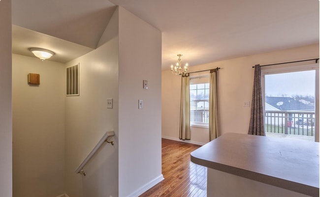 Photo - 106 Sir Washington St