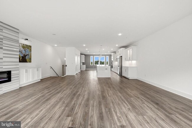 Photo - 44824 Tiverton Sq