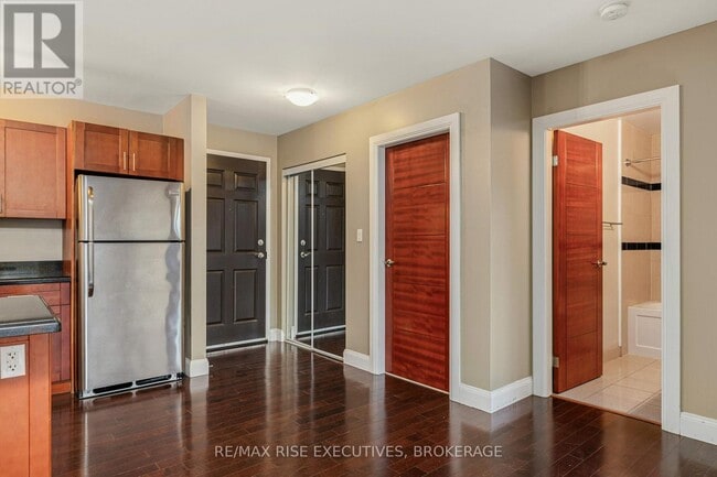 Photo - 313-539 Armstrong Rd Unit 516