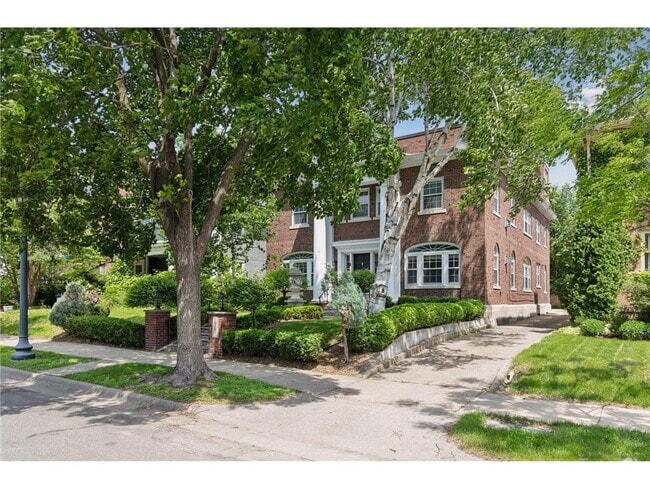 Building Photo - 1785 Dupont Ave S Rental