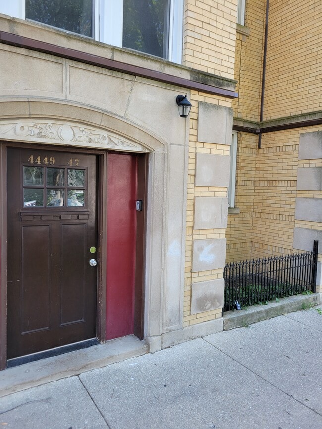 Photo - 3751 W Sunnyside Ave Unit 2