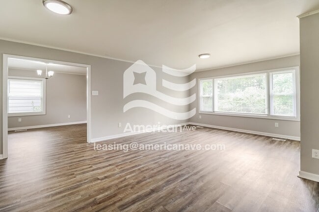 3 W Avalon Dr